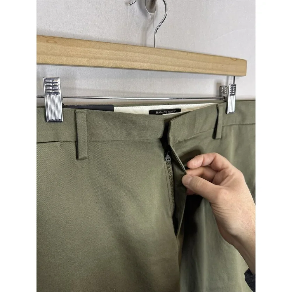 NWT Banana Republic Rapid Movement‎ Chino 35x30 Mason Athletic Tapered Olive